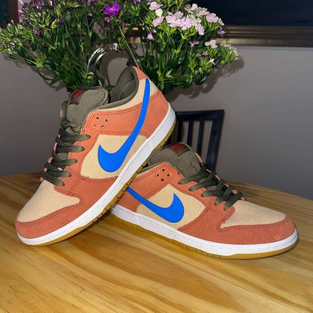 Size 8 - Nike SB Dunk Low Pro Corduroy 2019 CLEAN